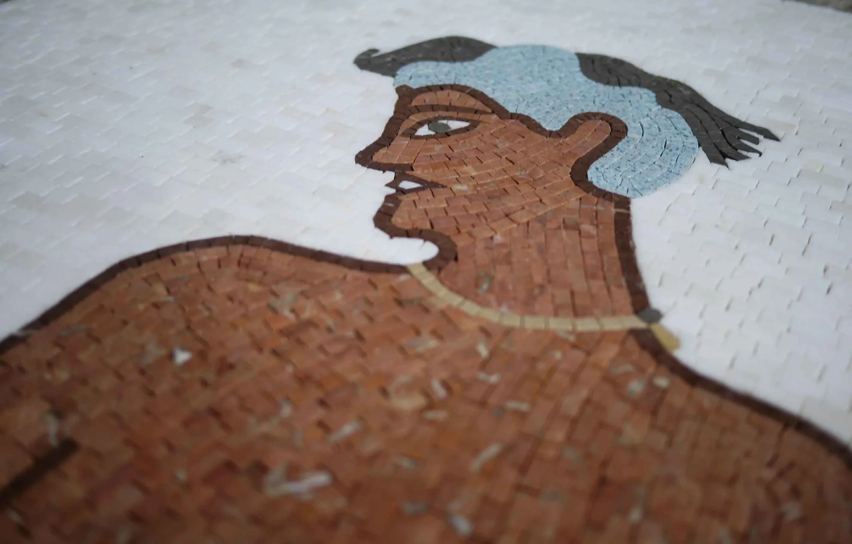 Ancient Fisherman Figure - Marble Compass Pool Medallion Mosaic - Mesh Backing - Image 3