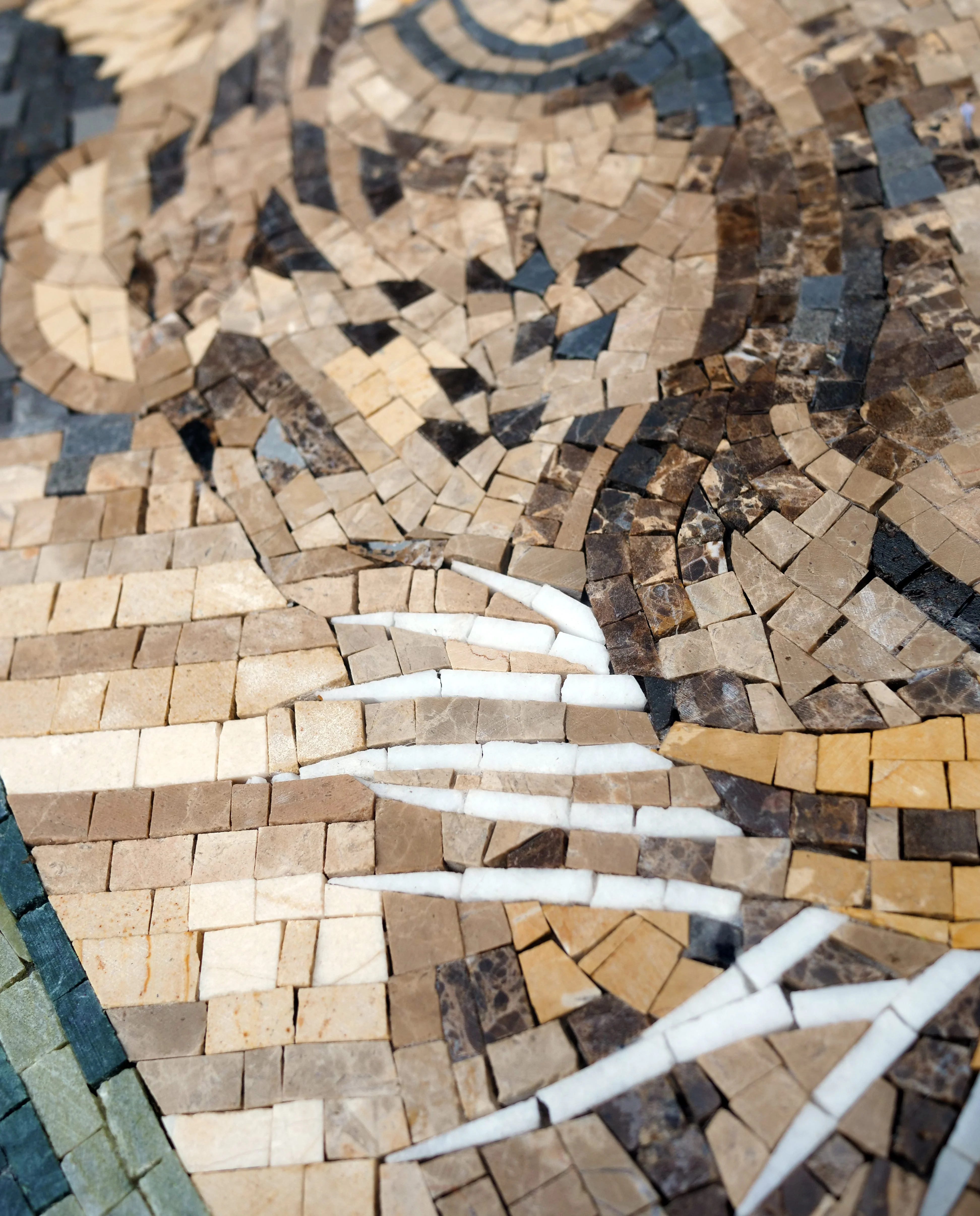 Leopard Portrait Animal Art - Glass Dragonfly Mosaic - Mesh Backing - Image 2