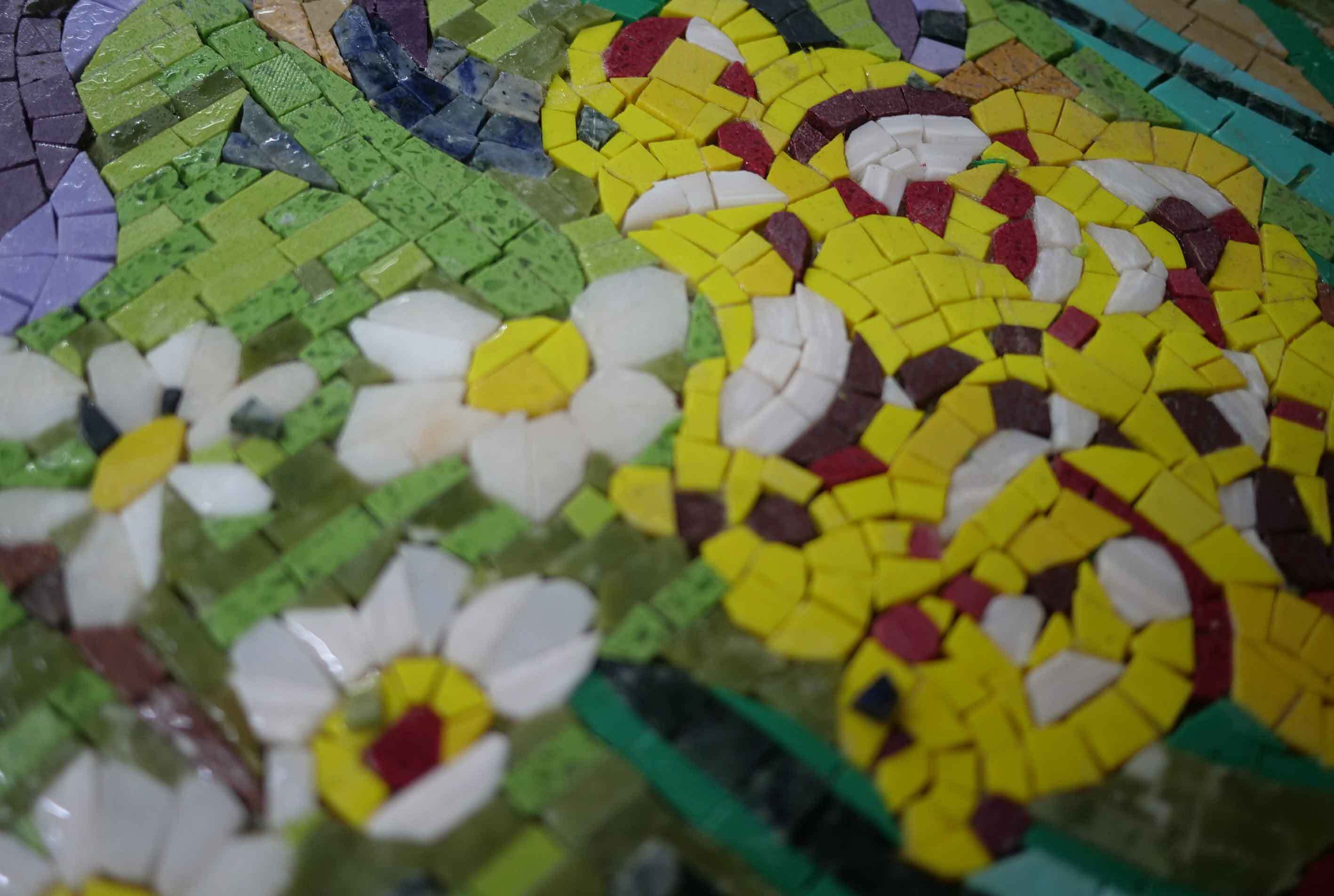 Floral Garden - Marble Beach Life Mosaic Flower - Mesh Backing - Image 3
