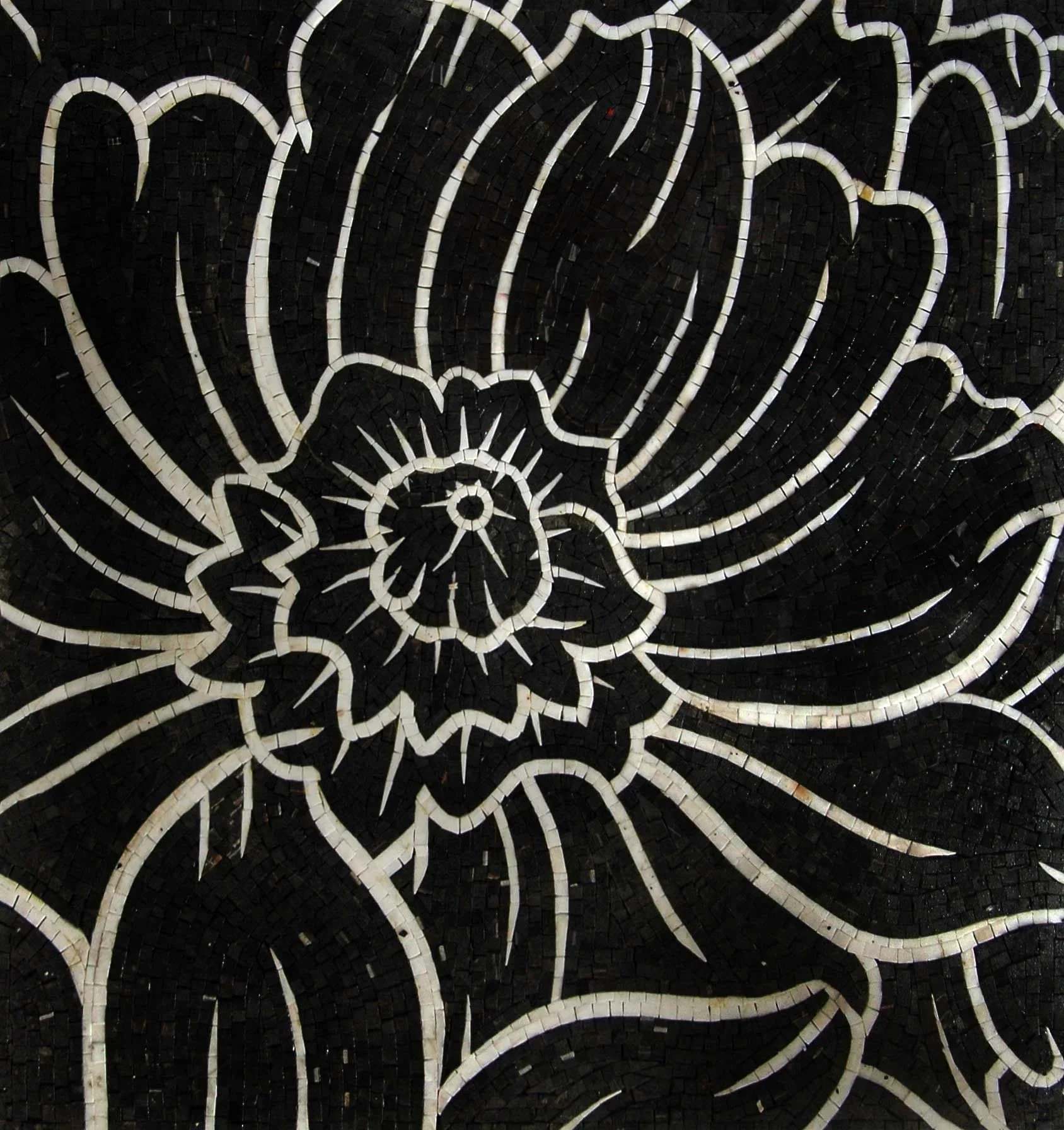 Carrara Black Bloom - Marble Mosaic Tile Patterns - Mesh Backing