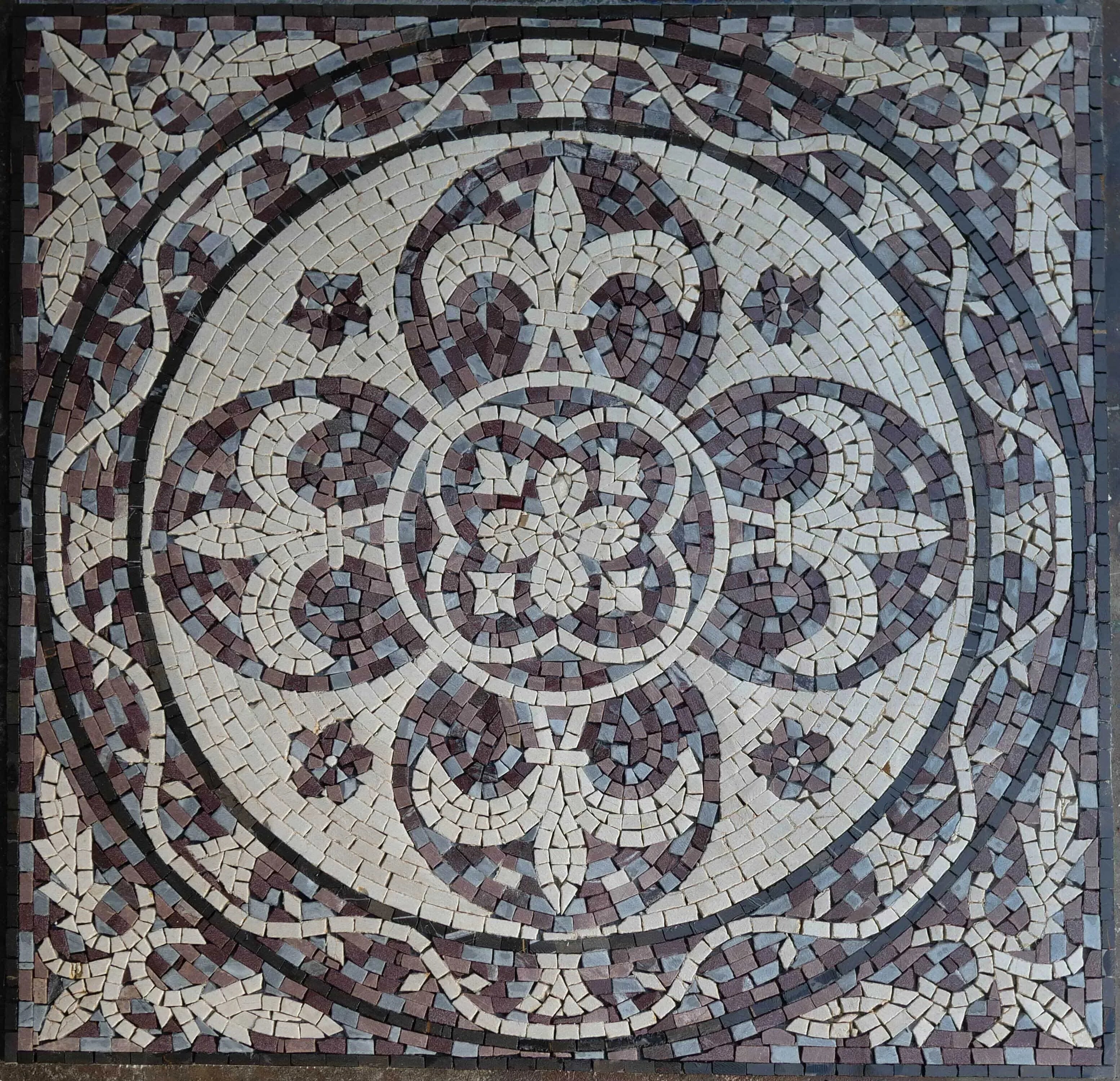 Fleur Lis - Marble Mosaic Floral Medallion Lyla - Mesh Backing